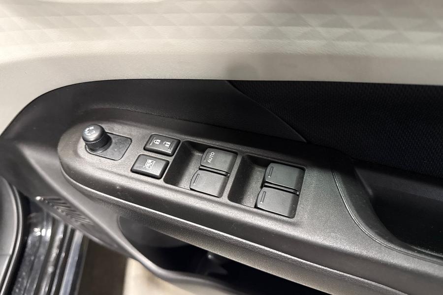 Suzuki SWIFT Photo autoimg-a527da1c2bf9b99884a582f019ee5e02753312a5.jpg