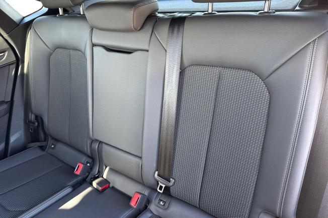 AUDI Q3 Photo 9