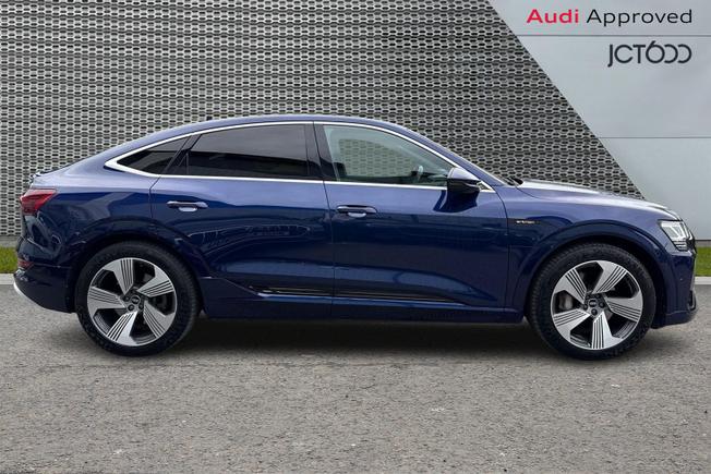 Audi e-tron Photo 4