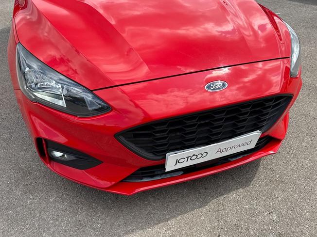 FORD Focus Photo 29