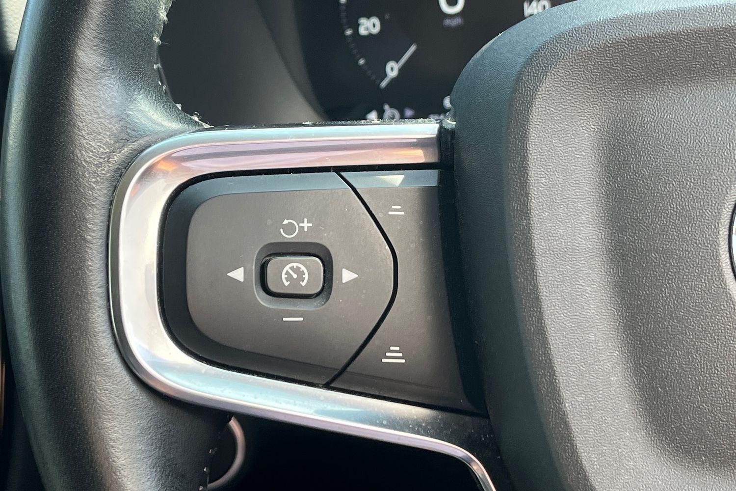 Volvo XC40 Photo 37