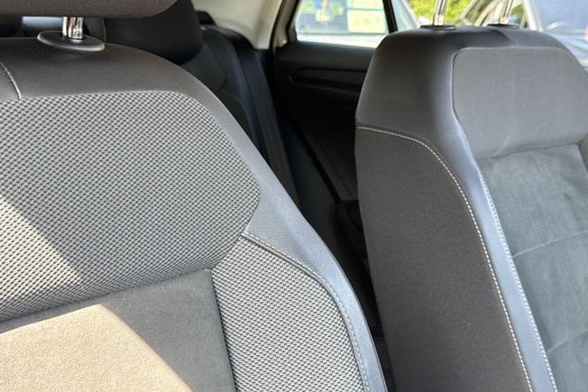 VOLKSWAGEN T-Roc Photo 27