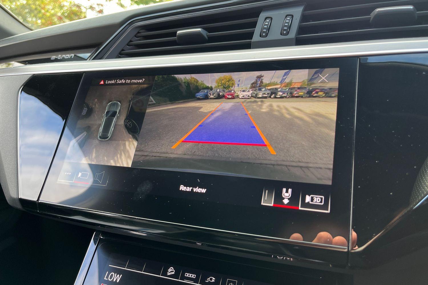 Audi e-tron Photo 30