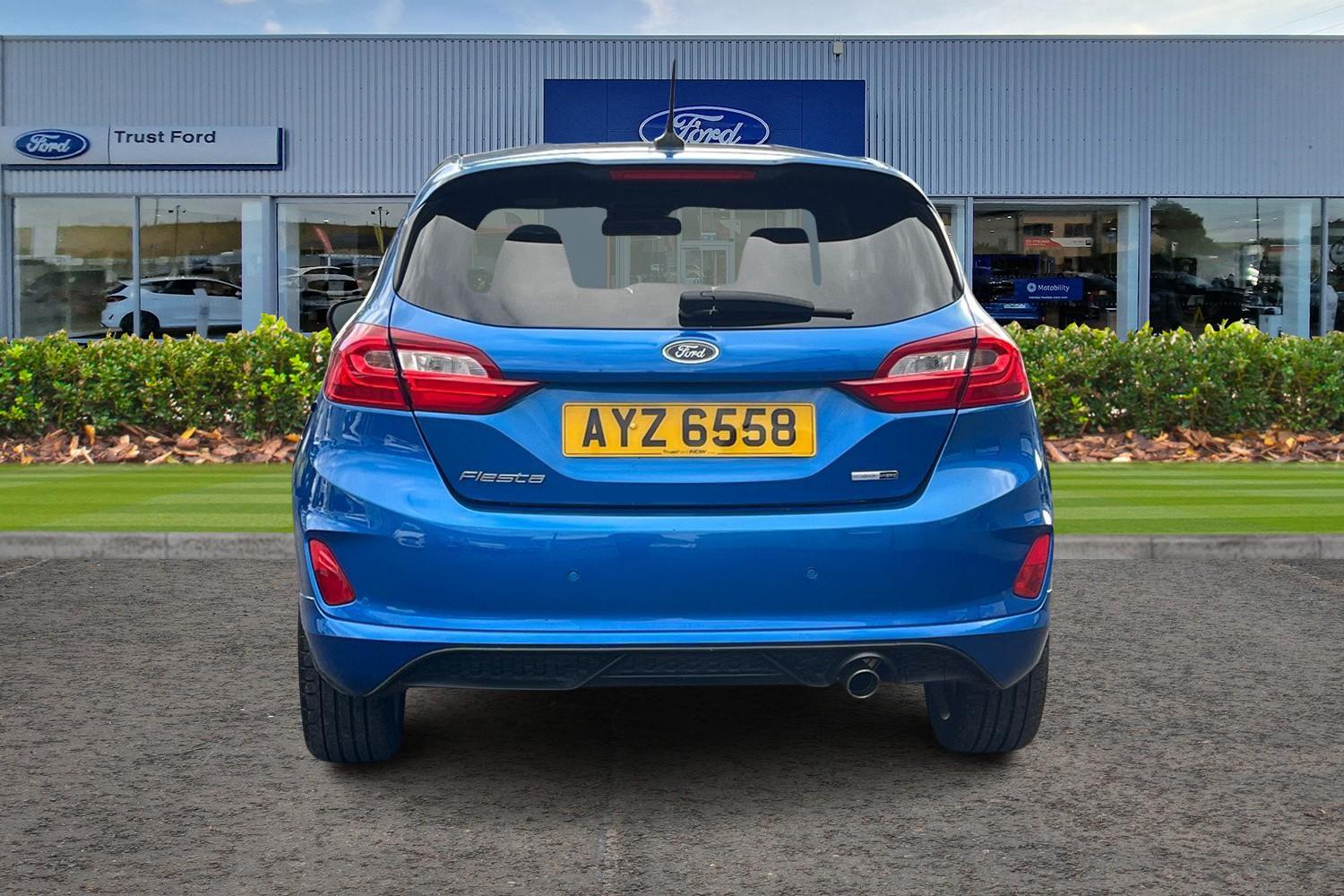 Ford FIESTA Photo 6