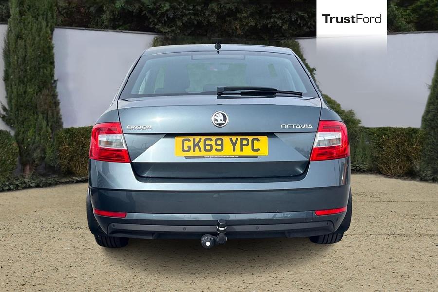 Skoda OCTAVIA Photo autoimg-a545e0cf7cf9b54aeb48d8844b0b602e7a8d44ab.jpg