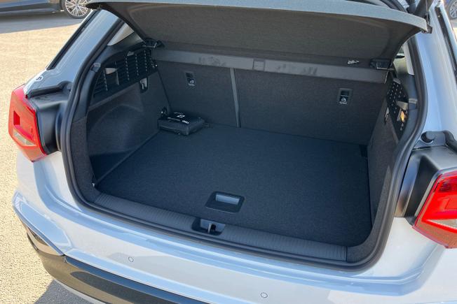 AUDI Q2 Photo 12