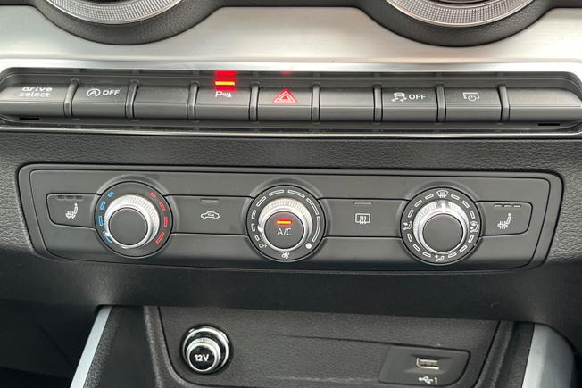 AUDI Q2 Photo 32