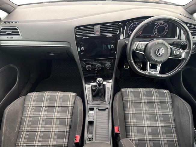 VOLKSWAGEN Golf Photo 10