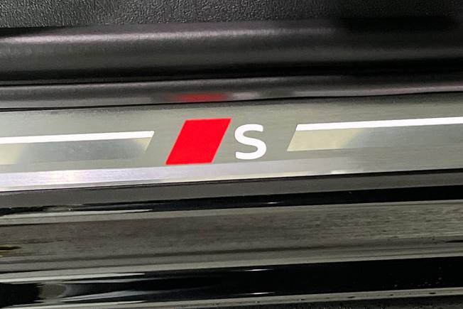 Audi Q3 Photo 32
