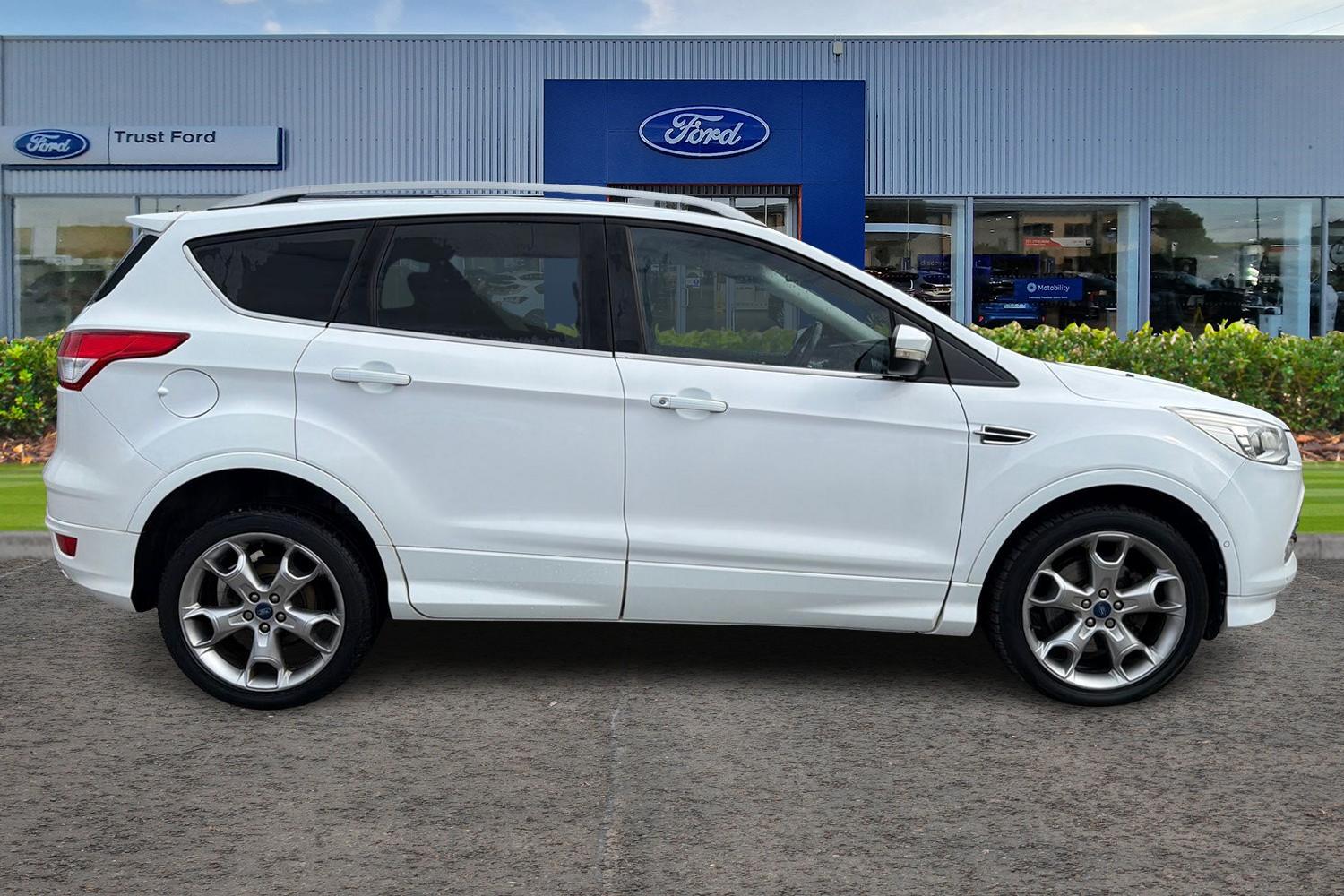 Ford KUGA Photo 2