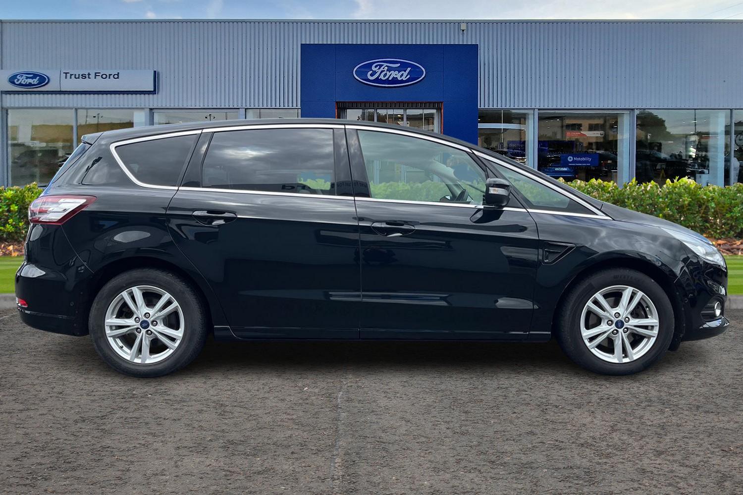 Ford S-MAX Photo 2