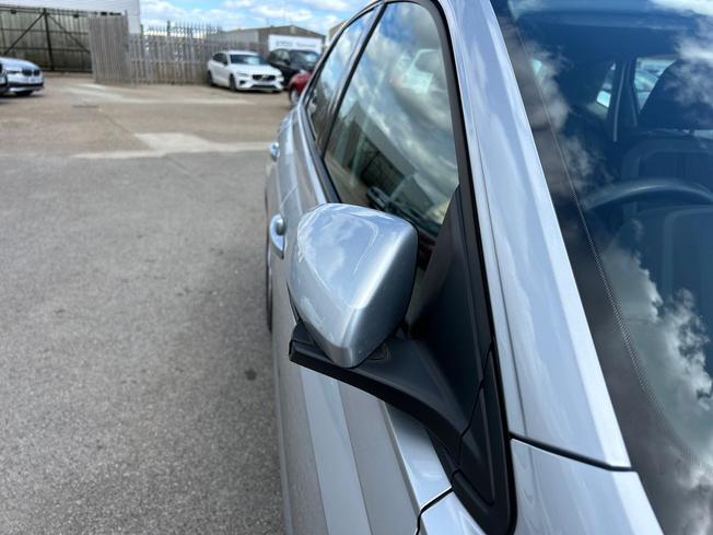 VOLKSWAGEN Polo Photo 47