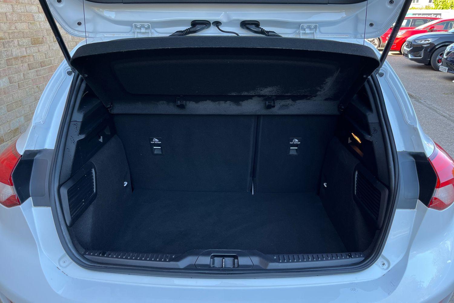 Ford FOCUS Photo 20
