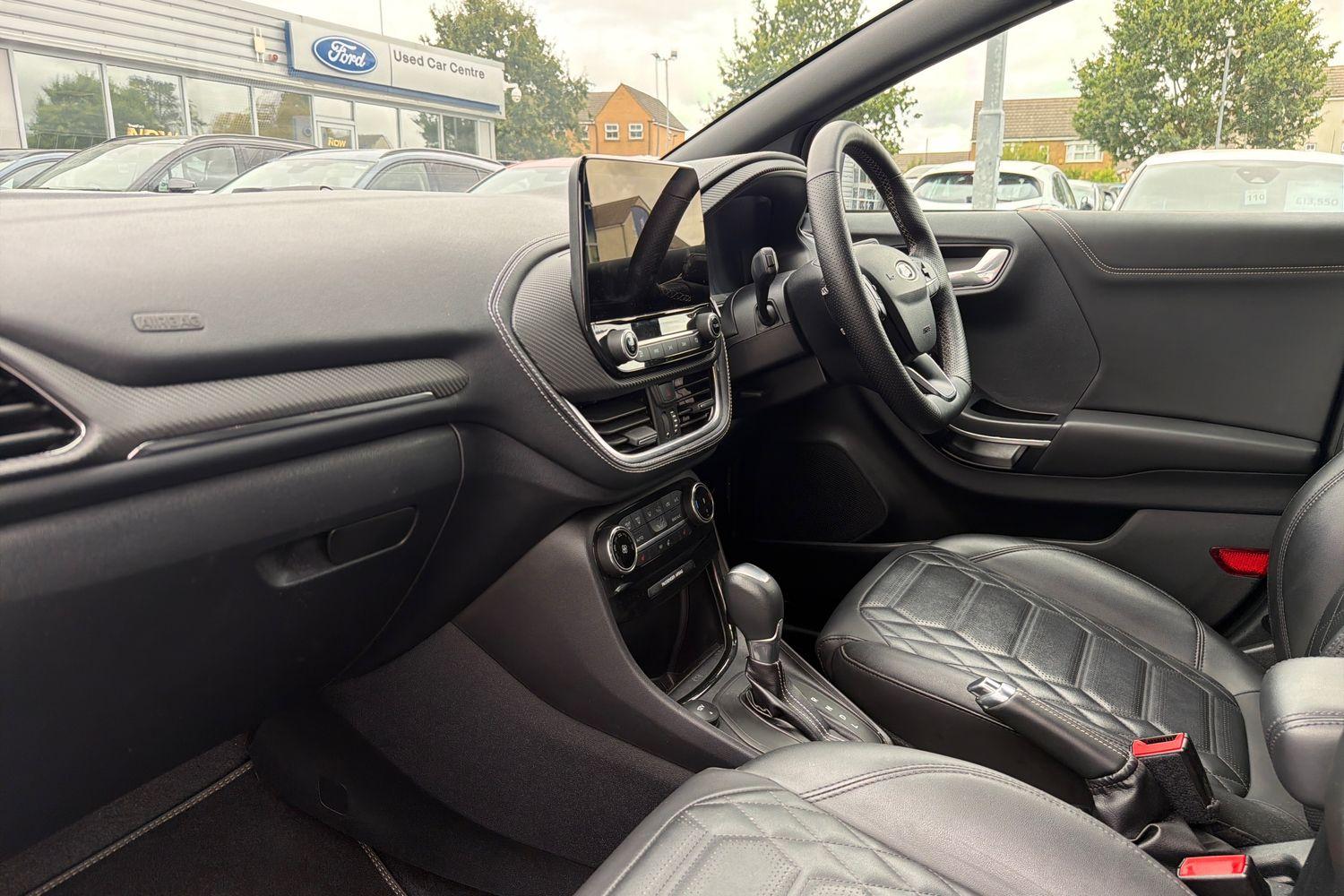 Ford PUMA Photo 17