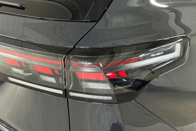 VOLKSWAGEN Tiguan Photo 18