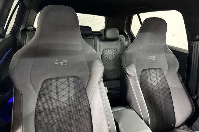 VOLKSWAGEN Golf Photo 25