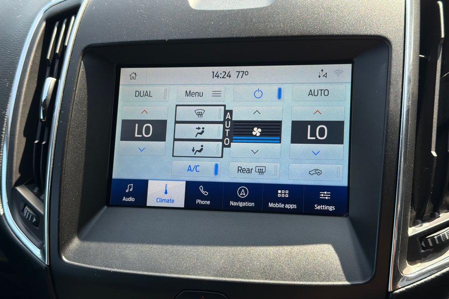 Ford S-MAX Photo autoimg-a5599545c32c93bc790c9175a8e8f66468832288.jpg