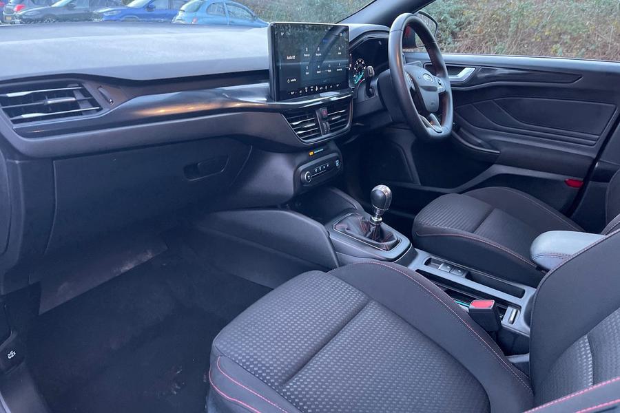 Ford FOCUS Photo autoimg-a559d8e7fa9492dd294cafcfa7321158e83f7c24.jpg