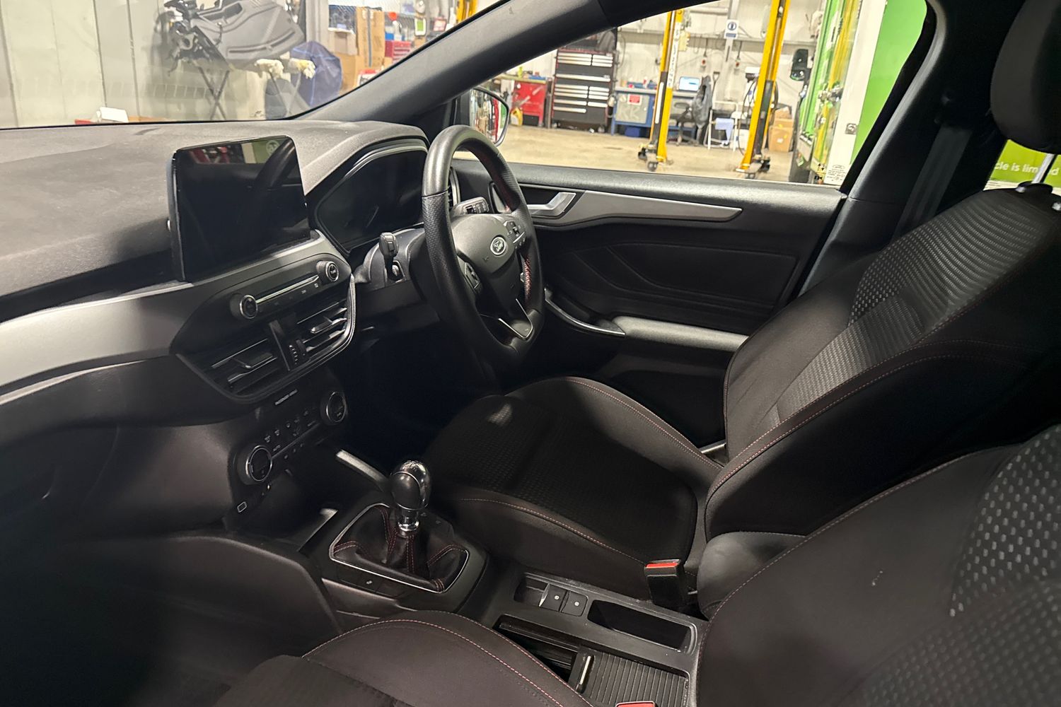 Ford FOCUS Photo 17
