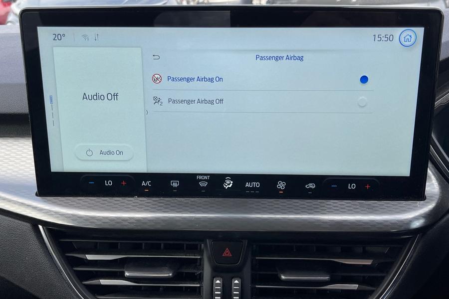 Ford KUGA Photo autoimg-a55bfe0b5827384891bb9ba93ce4ce0c6b02fff4.jpg