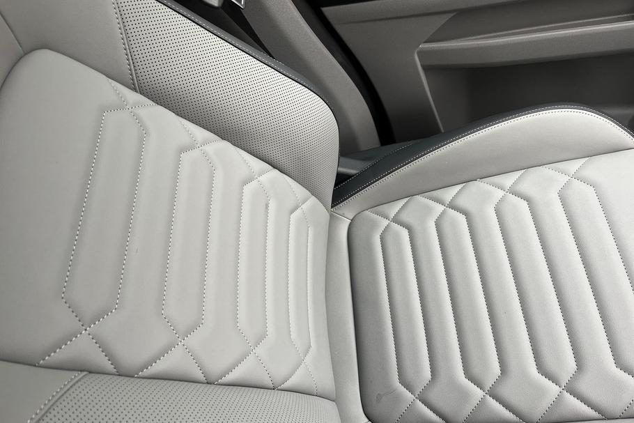 Used Ford E-TOURNEO CUSTOM 38