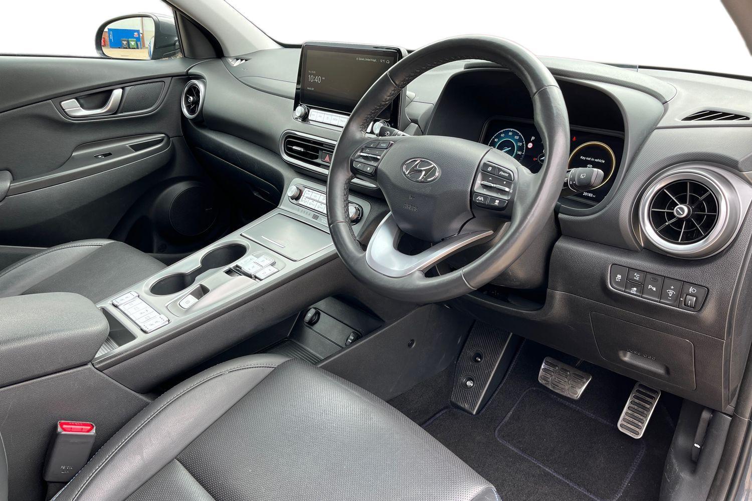 Hyundai KONA Photo 8