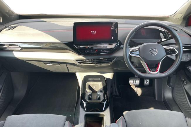 VOLKSWAGEN ID.4 Photo 10