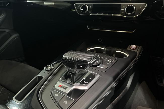 AUDI RS5 Photo 23