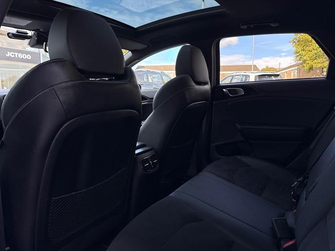 KIA ProCeed Photo 41