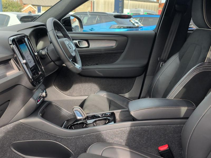 Used Volvo XC40 KN22BFE 46