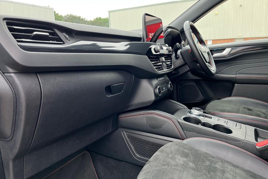 Ford KUGA Photo autoimg-a571c5657b6be4fc8f73d9812f5f4ab593d1c3f4.jpg