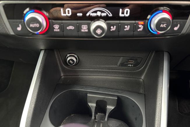 AUDI Sq2 Photo 25