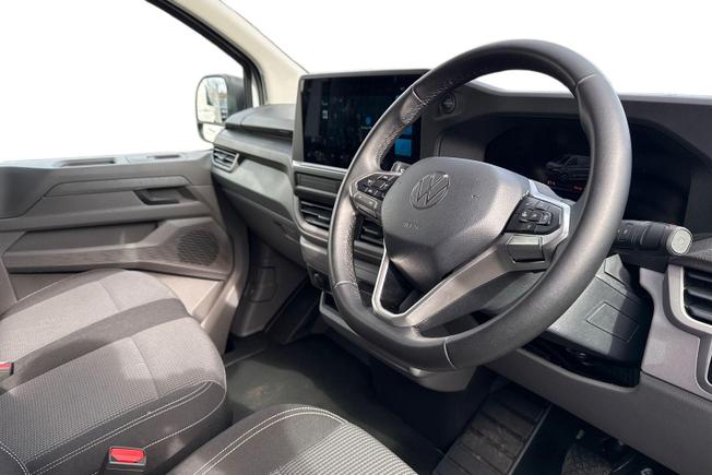 VOLKSWAGEN E-Transporter Photo 10