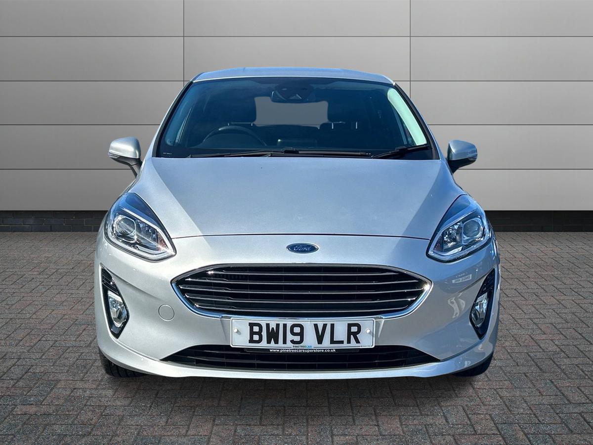 Ford Fiesta Photo 6