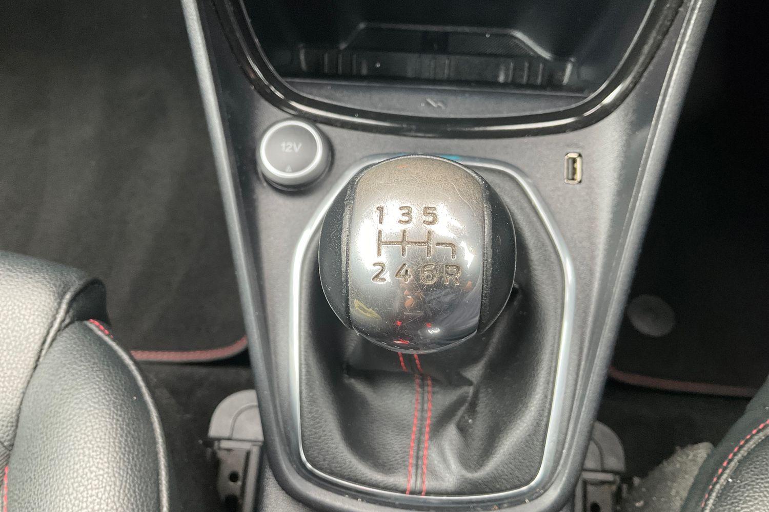 Ford PUMA Photo 29