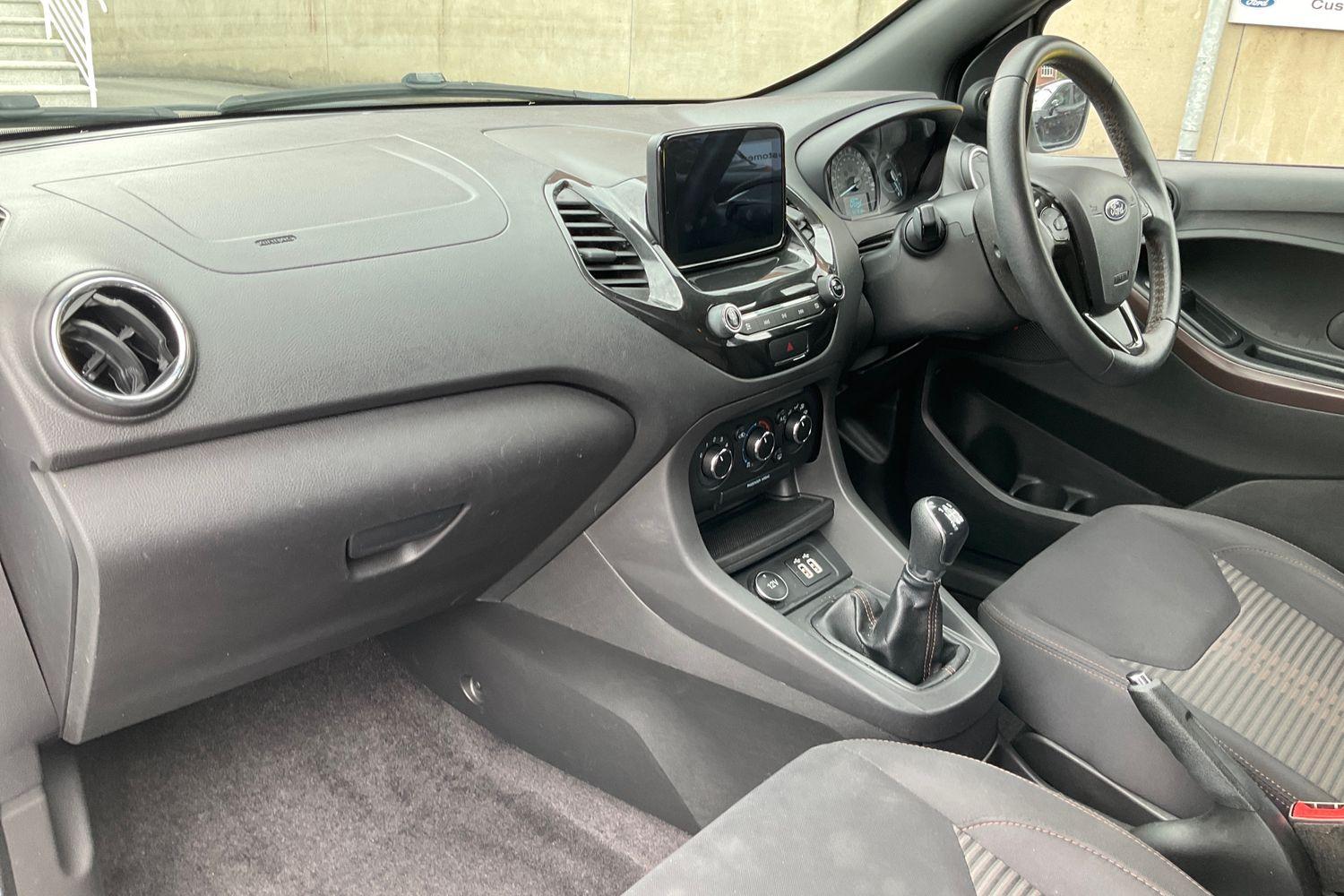 Ford KA+ Photo 17