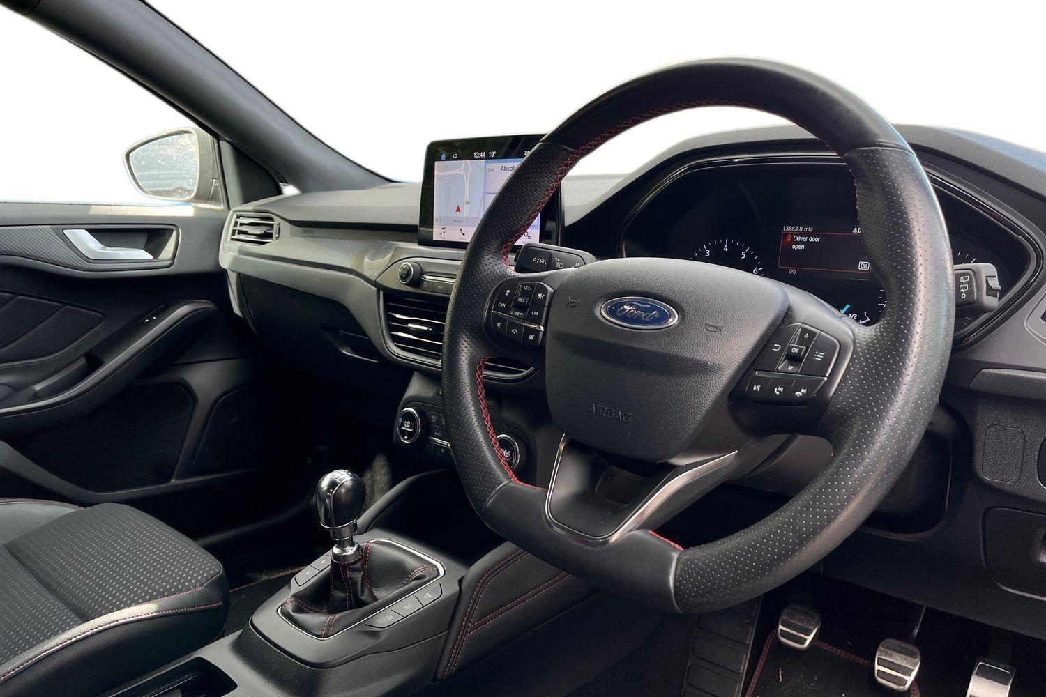 Ford Focus Photo 8