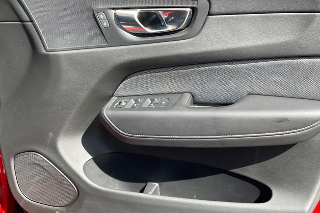 VOLVO XC60 Photo 22