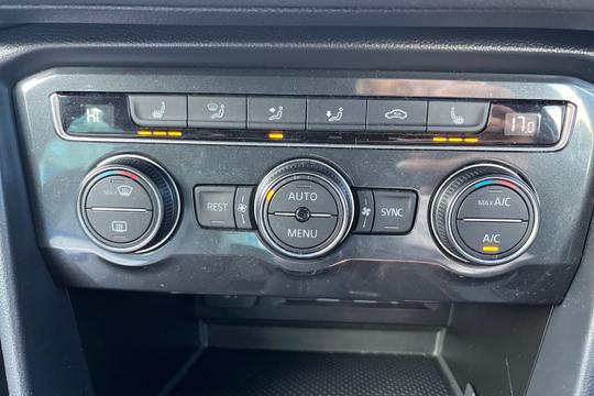 Volkswagen Tiguan Photo autoimg-a584d38bf013824bcc96a62f96eca0a662ec4bd2.jpg