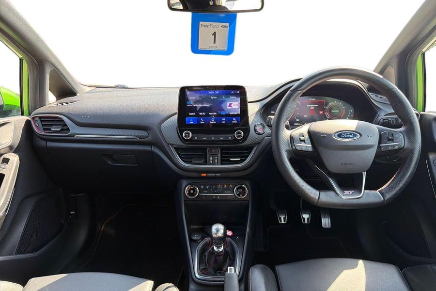 Ford FIESTA Photo autoimg-a584edf4bf735043a2f41beabc56915681e349d9.jpg