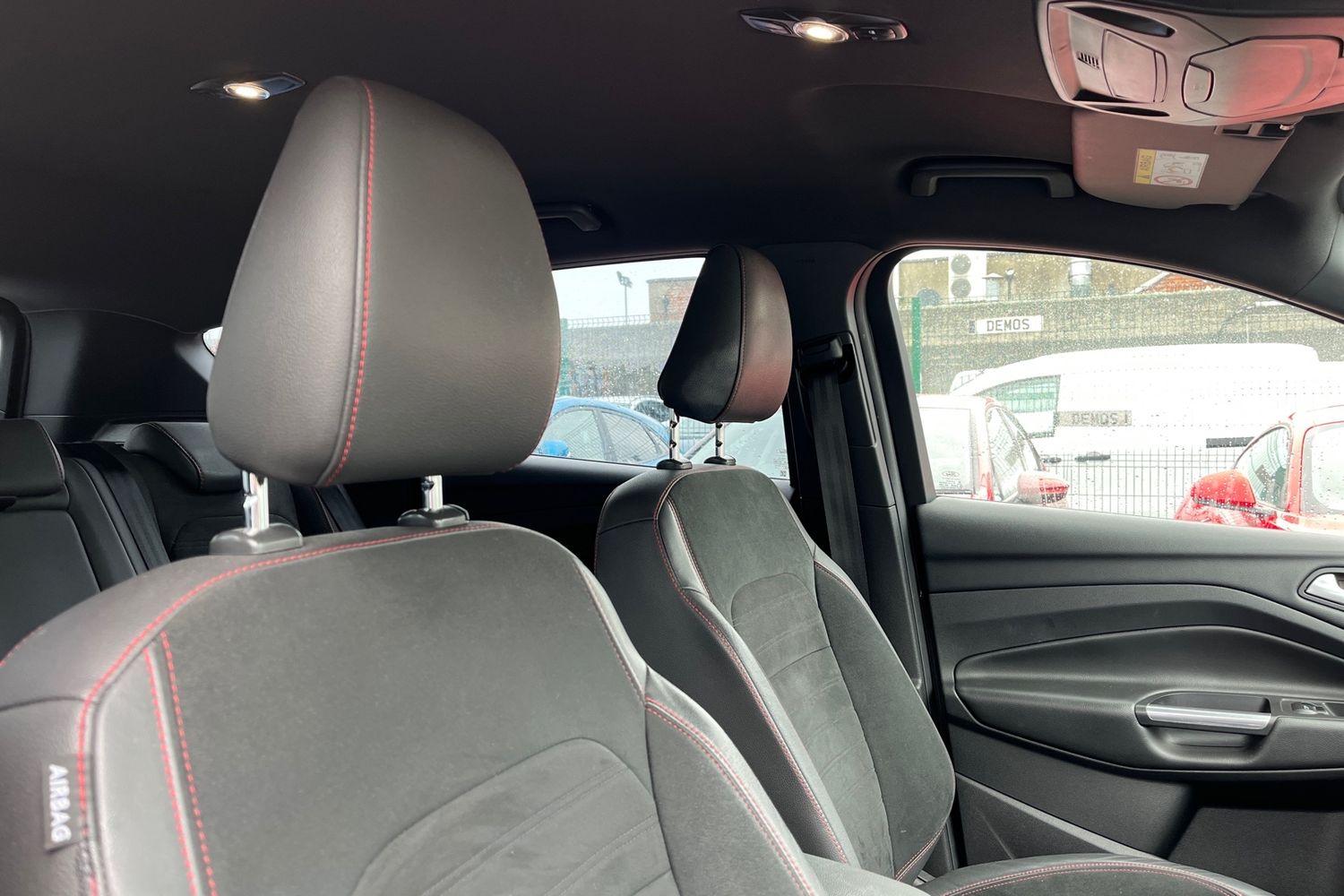 Ford KUGA Photo 16