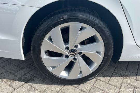 Volkswagen Golf Photo autoimg-a58dfd2456d886d0d440e917723eb0782f4cbd85.jpg