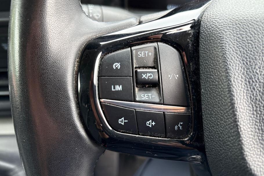 Used Ford TRANSIT CUSTOM LA24MTK 30