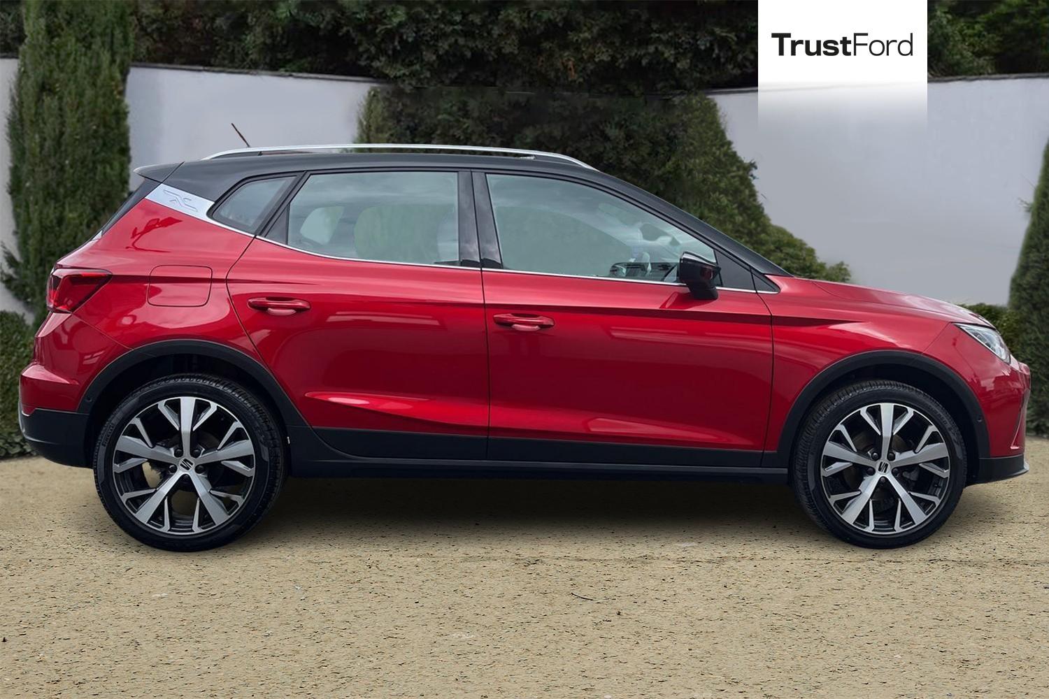 SEAT Arona Photo 2