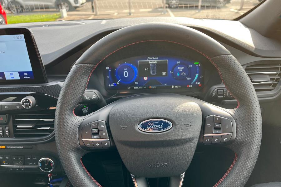 Ford Kuga Photo autoimg-a59515cacda9eaa6db620af4e798fdc6acec1bcf.jpg