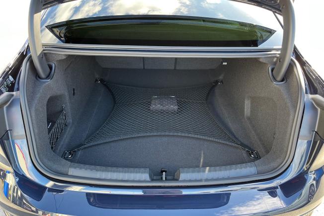 Audi A6 Saloon Photo 12
