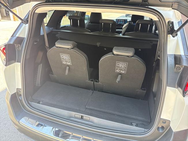 PEUGEOT 5008 Photo 40
