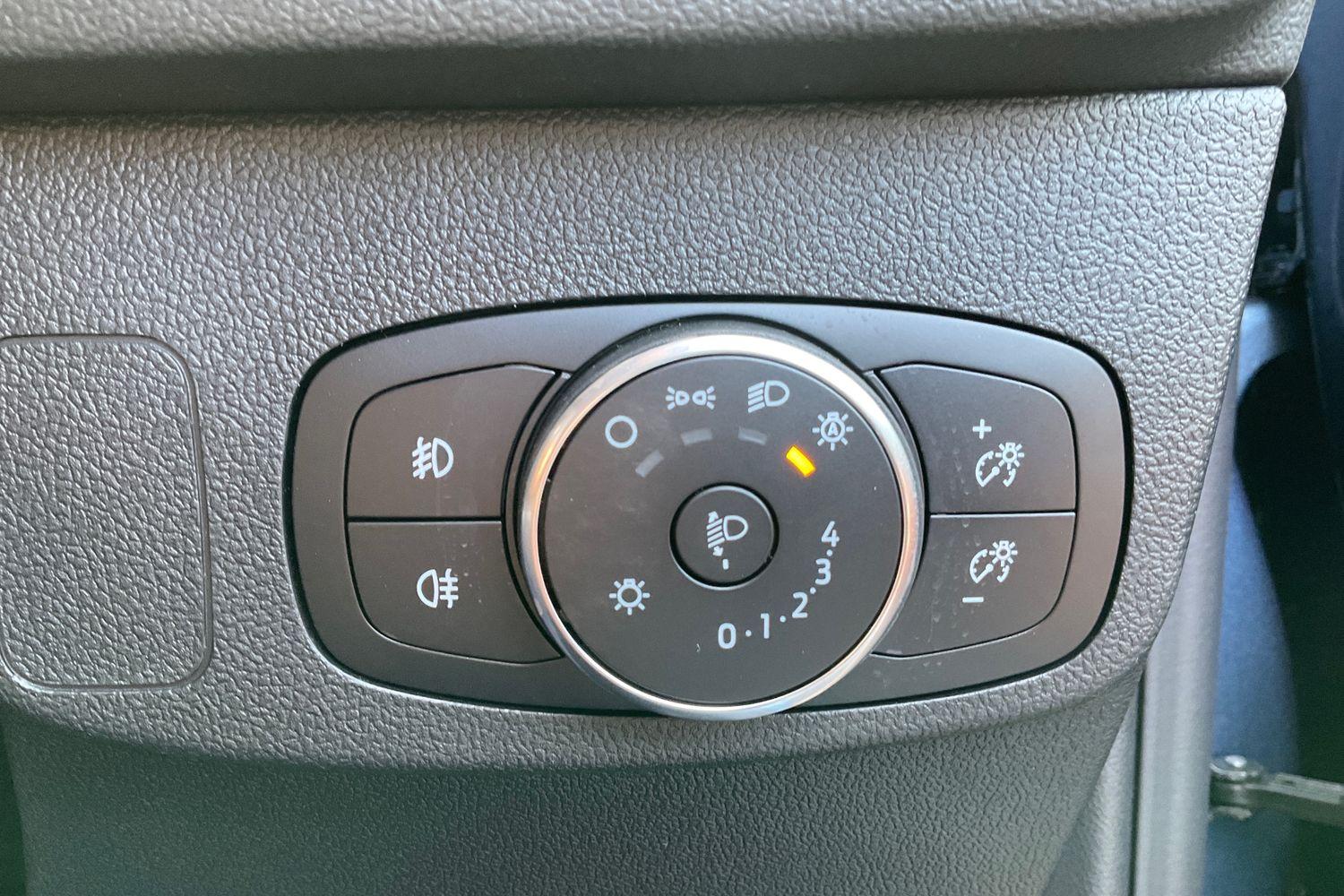 Ford FOCUS Photo 32