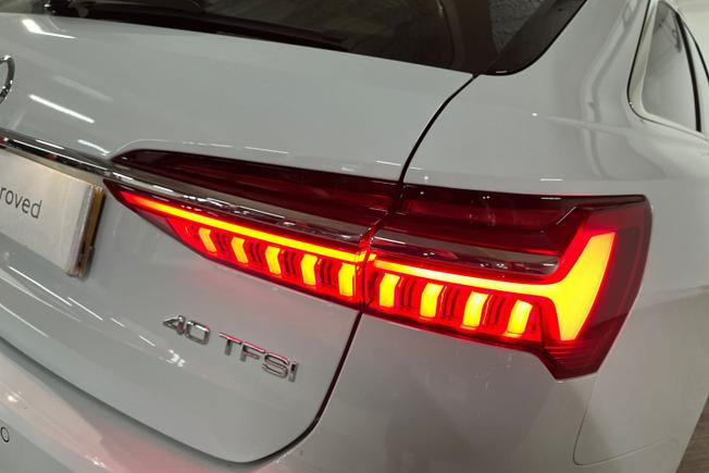 AUDI A6 Avant Photo 18