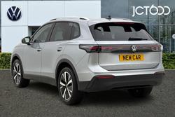 Volkswagen  Tiguan  Photo 3